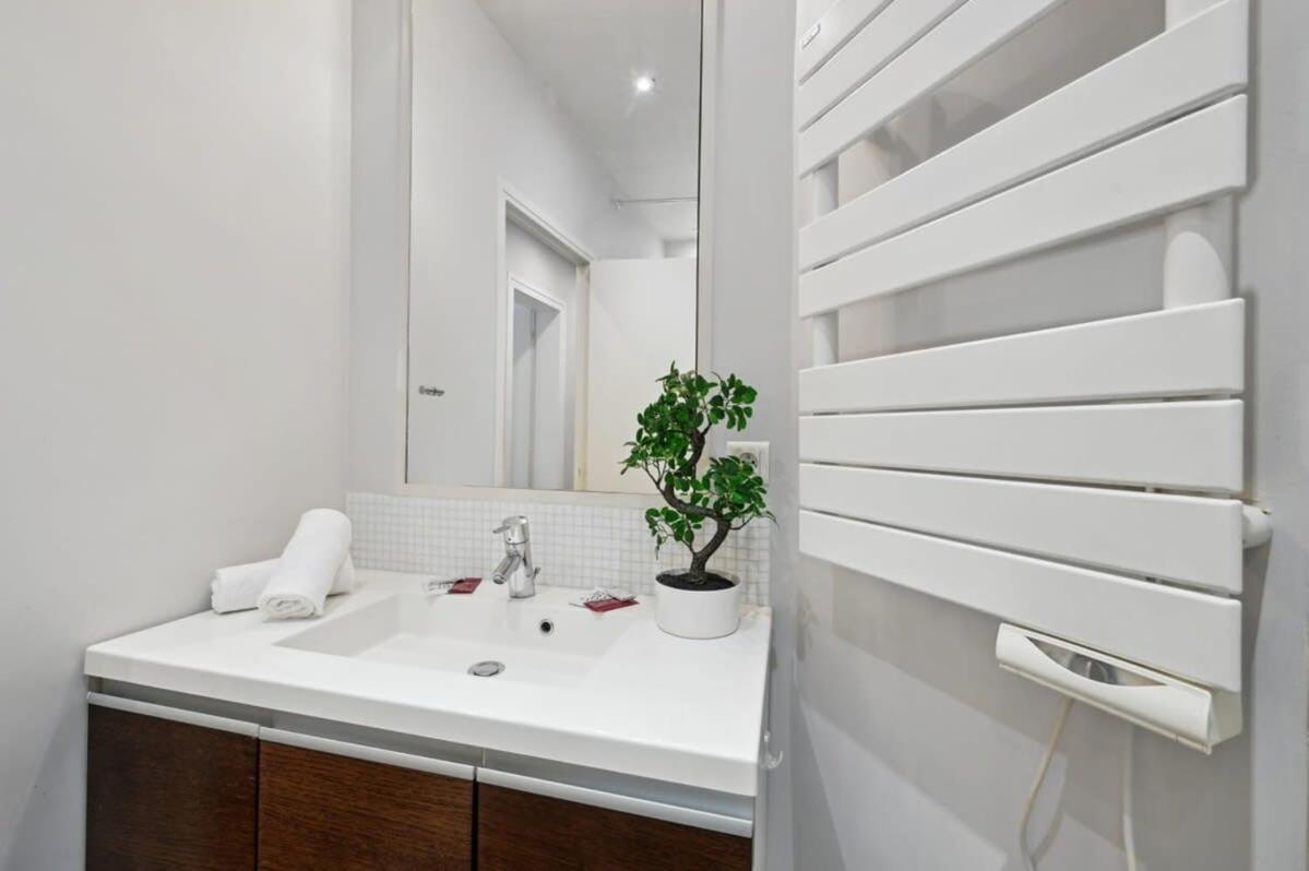 1Br Champs-Elysees - Cityapartmentstay Paris Exterior foto